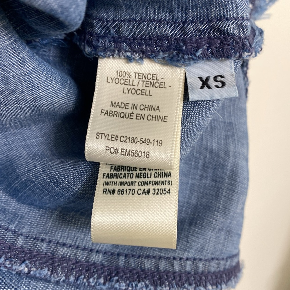Cloth & Stone | Anthropologie Blue Denim Button Down Top Fringed Hem X-small - Picture 4 of 7